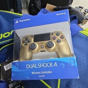 Official Sony PS4 DualShock 4 Wireless Controller - GOLD Edition - NEW